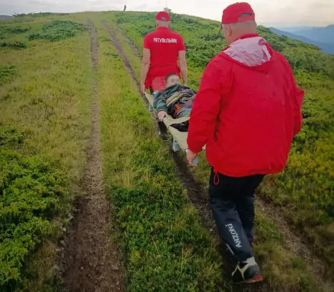Kétéves fiút mentettek ki a hegyi mentők a Técsői járásban