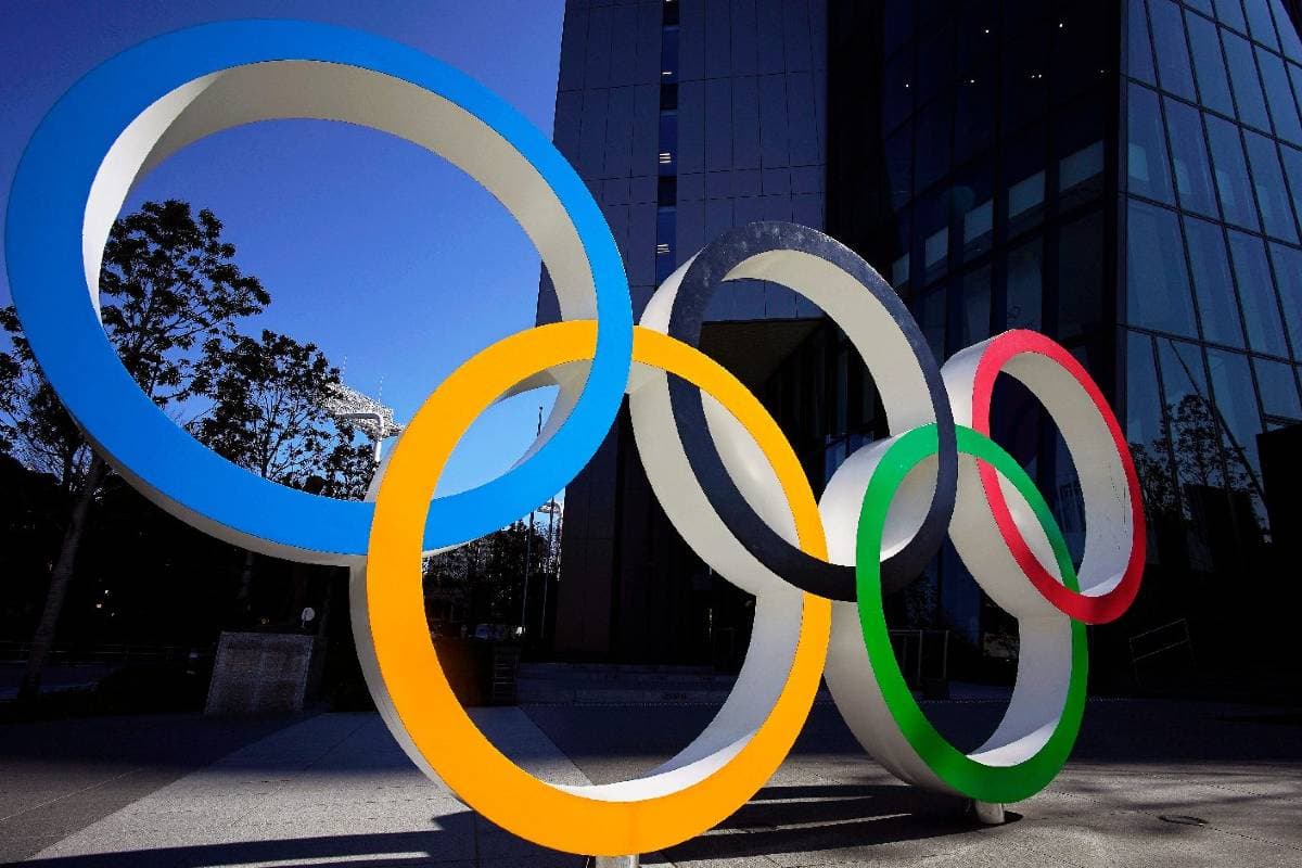 Visszatérhetnek a nemzetközi porondra az orosz sportolók: átmeneti enyhítés a NOB-tól