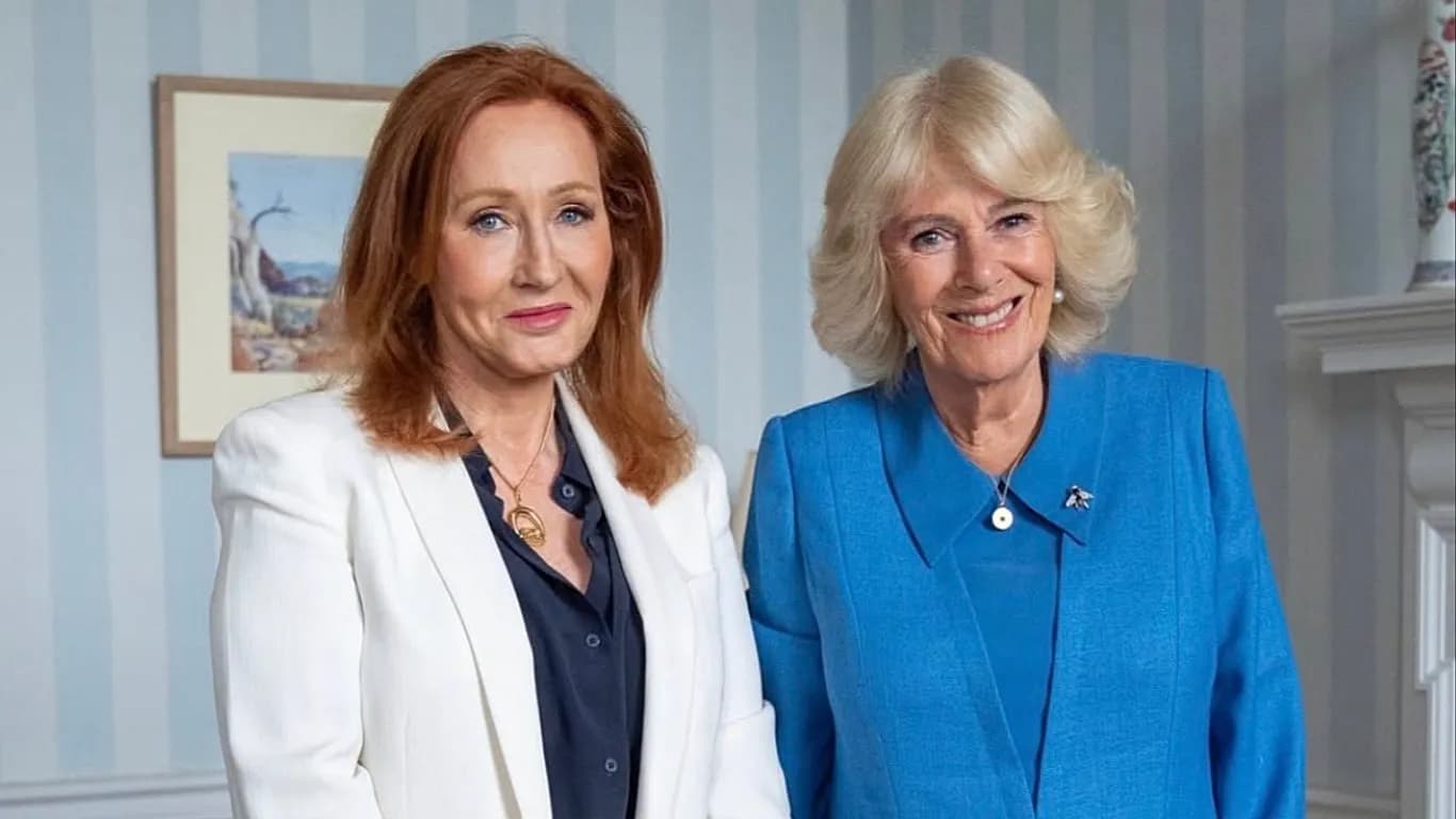 Kontrovers találkozó: Camilla királyné és J. K. Rowling összefogása az olvasásért