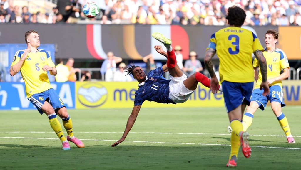 Mbappé vezérletével simán nyert Franciaország Svédország ellen a világbajnokságon