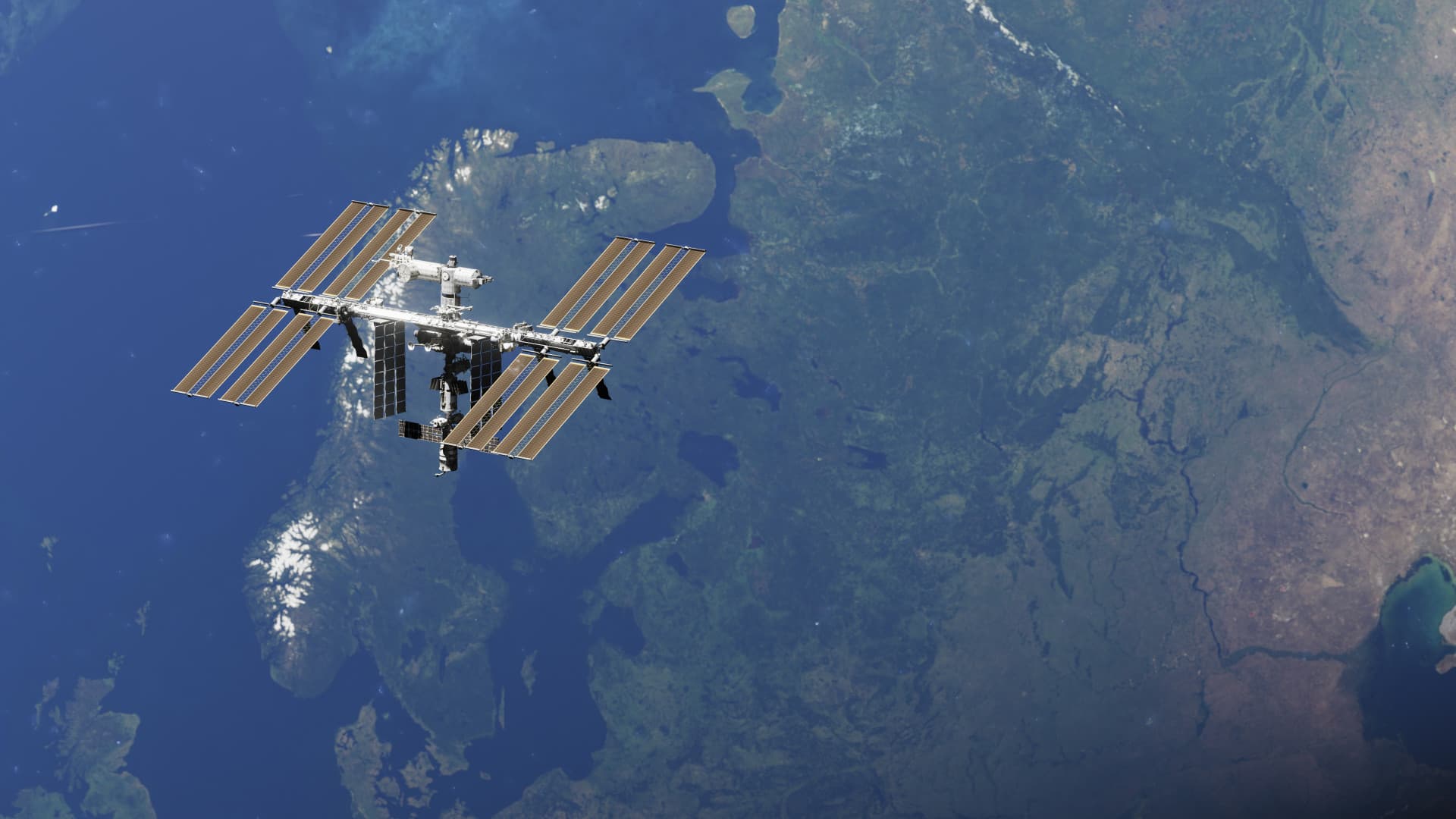 Orosz-amerikai űrmisszió indul 261 napos küldetésre az ISS-hez