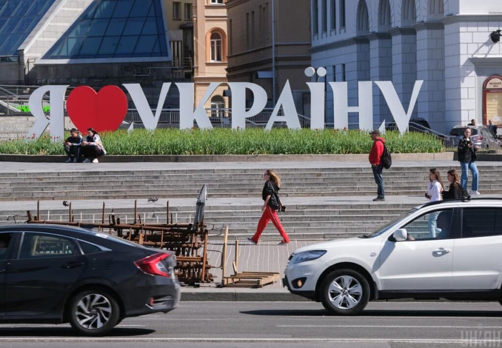 Átszervezések az ukrán kormányban: több vezető távozik és helyükre új kinevezettek érkeznek