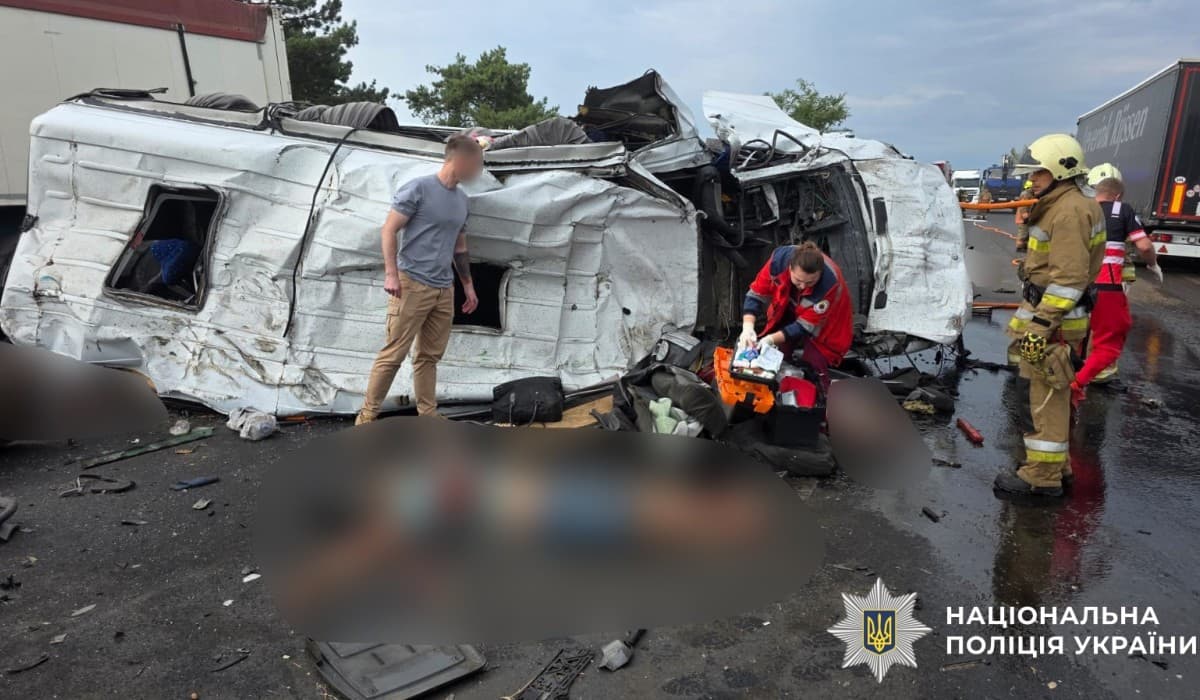 Tragédia az M–14-es úton: kilencen vesztették életüket Mikolajiv megyében