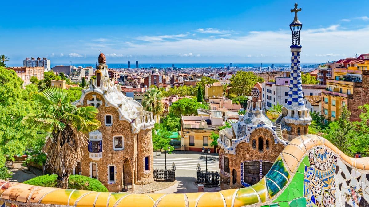 Barcelona jelentősen növelné a hajós turisták adóját a túlzsúfoltság miatt