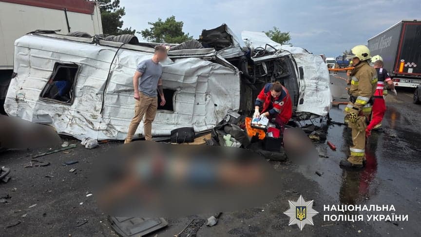 Tragikus közlekedési baleset Mikolajiv megyében: 12 halott és több sérült