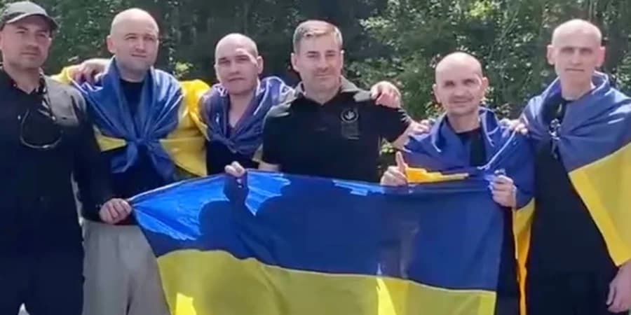 Ukrajna hét civil szabadult az orosz fogságból