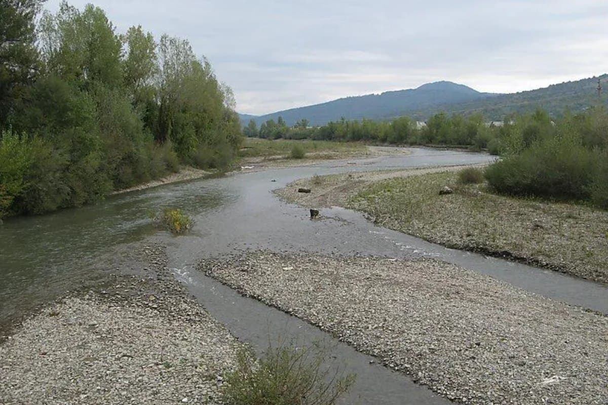 Drasztikus vízszintcsökkenés a Tisza jelentős mellékfolyójában a Kárpátokban