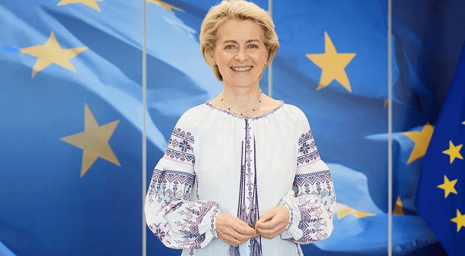 Zelenszkij elismerte von der Leyent az Európa Érdemrenddel
