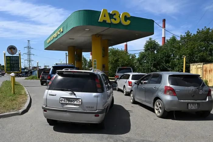 Enyhül az orosz üzemanyagválság az ukrán támadások irányváltásával