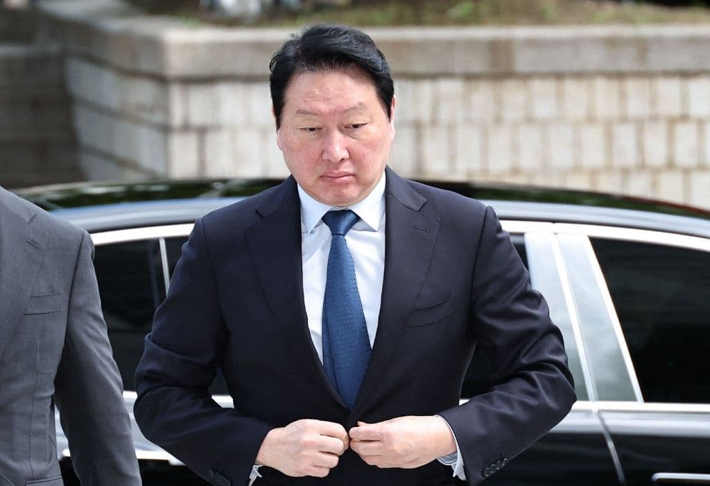 Több mint hatt százmillió dollár válópénz a dél-koreai techmogul és volt elnöki lánya között