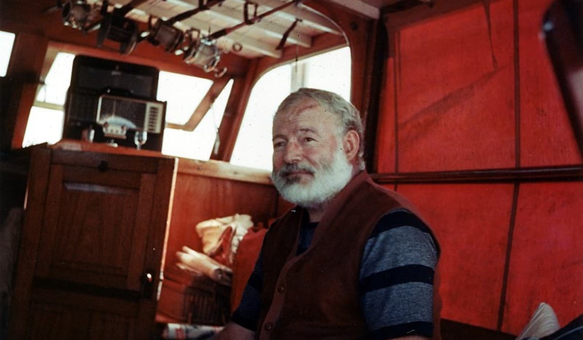 Ernest Hemingway: 127 éve született a kalandokba merülő amerikai irodalmi nagyágyú