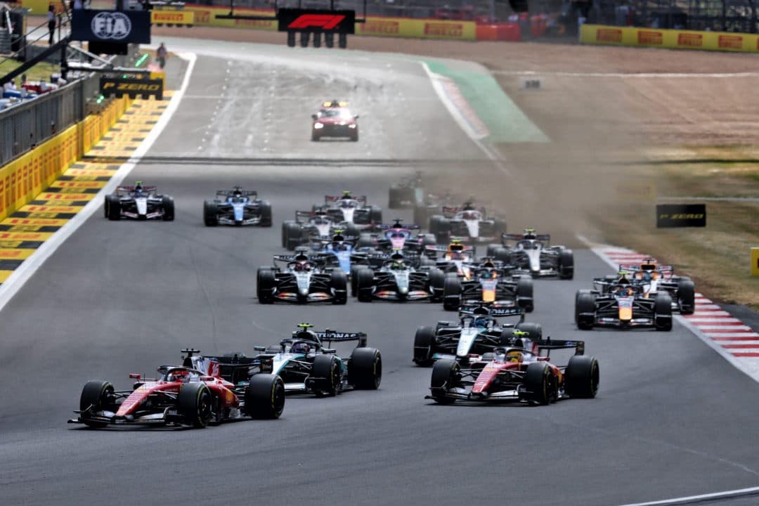 Leclerc győzelme és Antonelli balszerencséje a Brit Nagydíjon