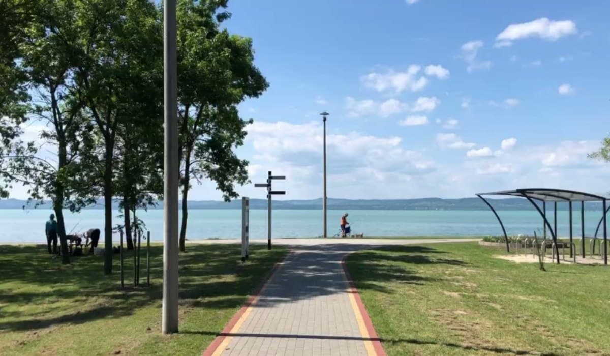 Balatonnál táboroztatják a háború sújtotta régiók gyerekeit