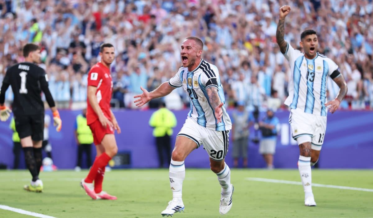 Argentína hosszabbítás után győzte le Svájcot a vb-negyeddöntőben