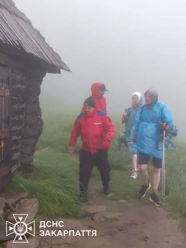Elveszett túrázókat mentettek meg a Hoverla lábánál