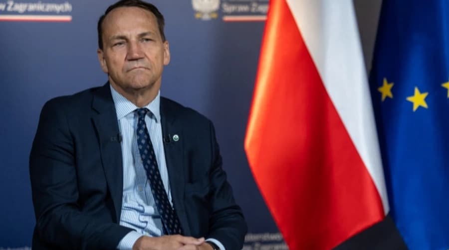 Sikorski: Oroszország örülhet a lengyel–ukrán történelmi vitának