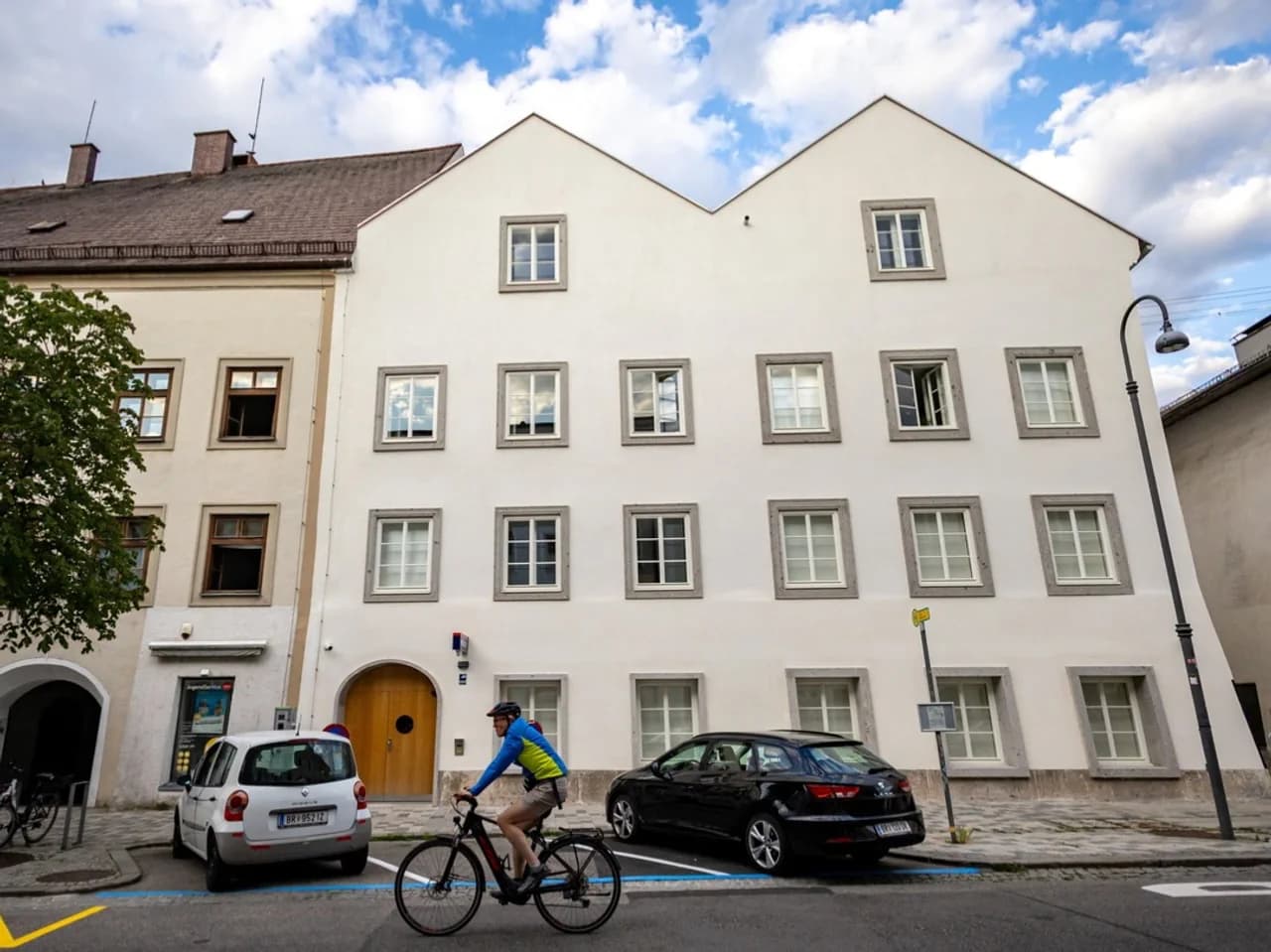 Rendőrőrs lett Hitler szülőháza, hogy megakadályozzák a szélsőséges zarándokhely kialakulását