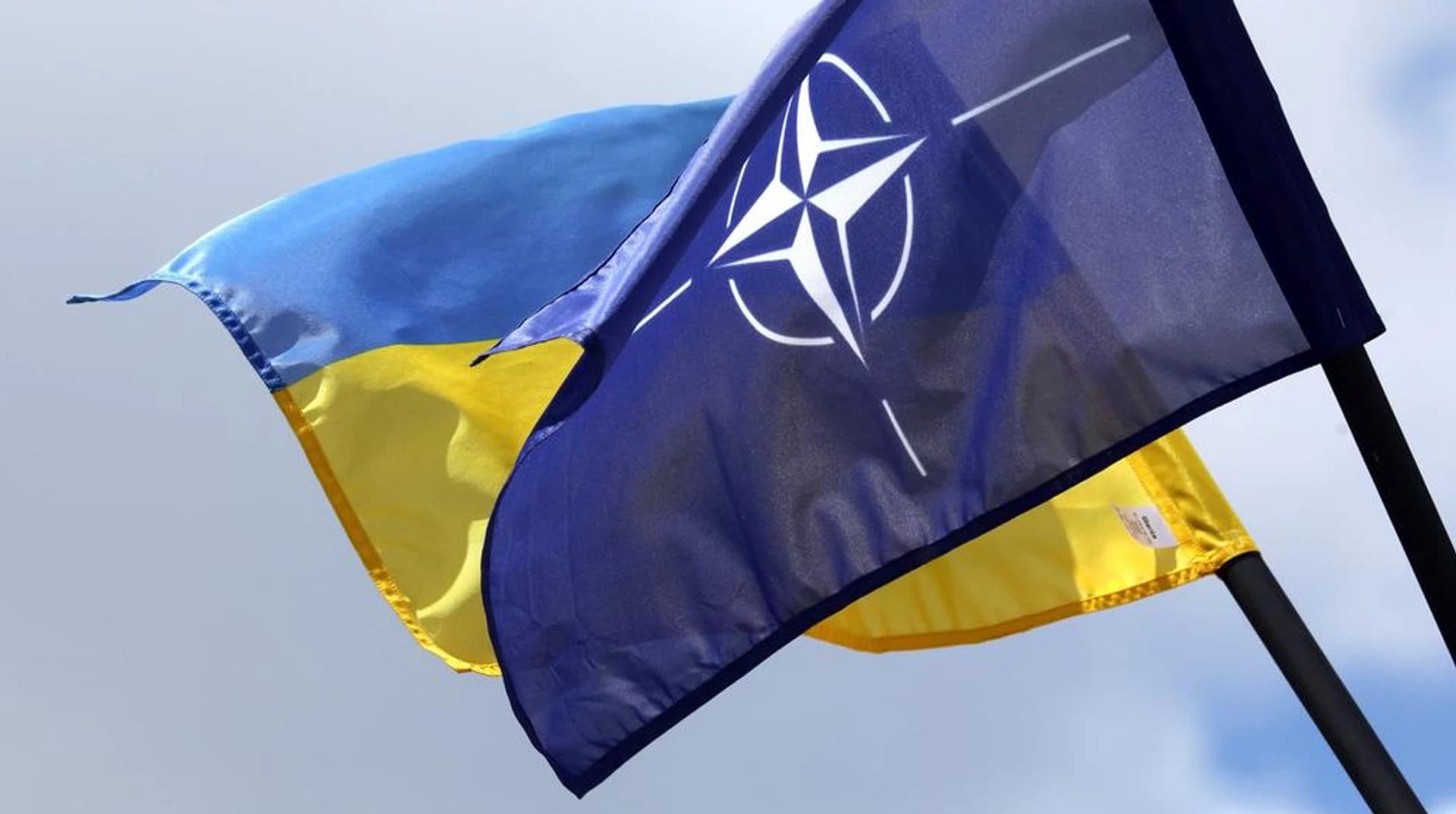 NATO újabb 140 milliárd eurós katonai támogatást ígért Ukrajnának 2026-2027-re