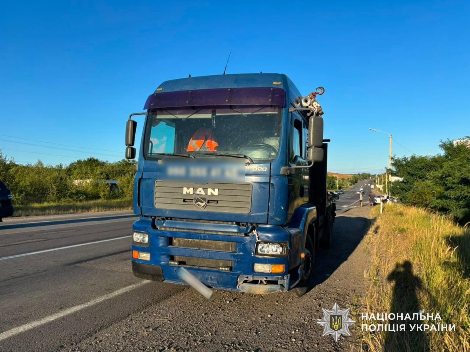 Tragikus baleset az M06-os főúton: 71 éves férfit ütött el teherautó Alsószlatina közelében