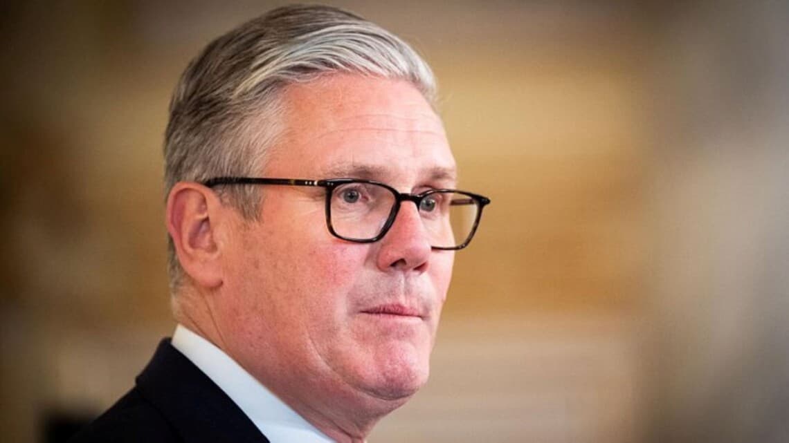 Keir Starmer lemondott a brit miniszterelnöki posztról