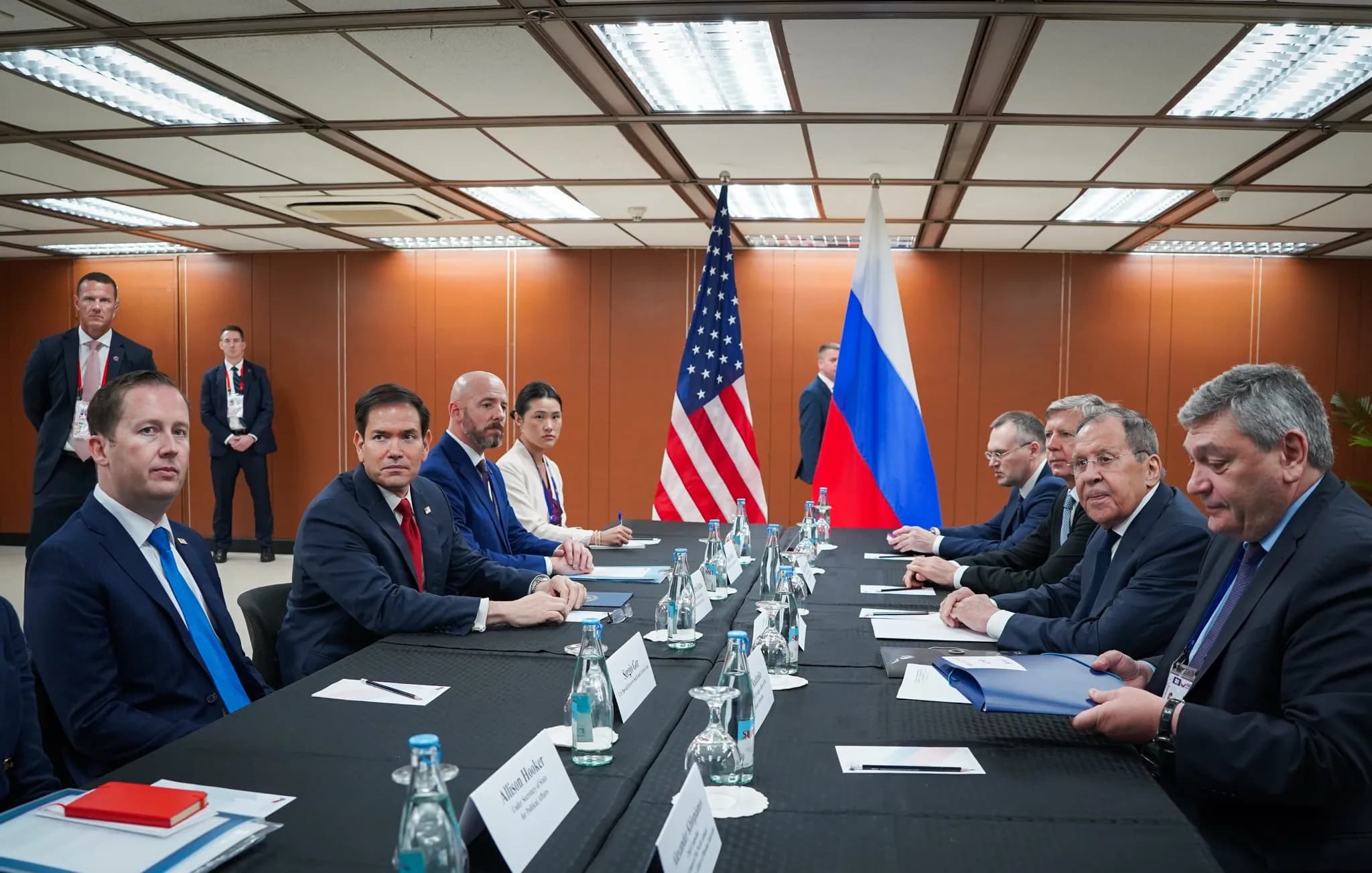 Lavrov és Rubio Ukrajna béketárgyalásairól és regionális kérdésekről tanácskozott Manilában