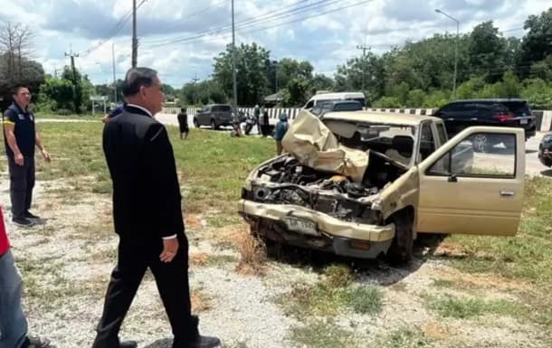Tragédia Thaiföldön: Gyermekvezető gázolt buddhista szerzetesek között