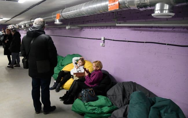 Kijevben internet-hozzáférést követelnek az óvóhelyeken tartózkodóknak