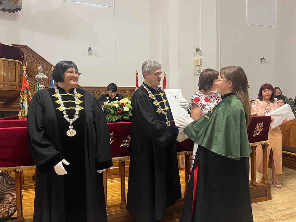 Diplomaátadó ünnepség a Rákóczi Egyetemen: 310 végzős ünnepelhetett