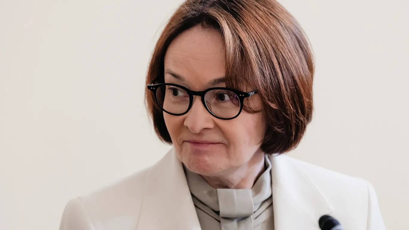 Előrejelzés: Lemászott a nullához az orosz GDP-növekedés 2026-ra, inflációs nyomás az üzemanyagválság miatt