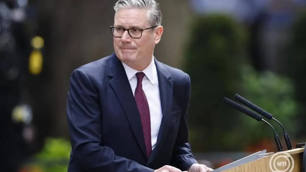 Starmer búcsút vett Kijevtől: Megerősítette Nagy-Britannia elkötelezettségét Ukrajna mellett