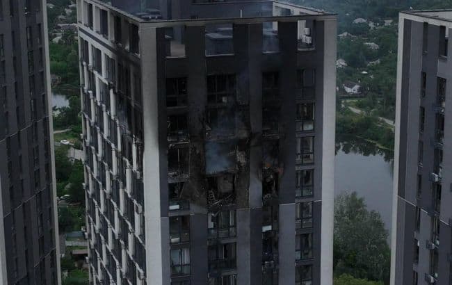 Tetemes orosz légitámadás éri Kijevet és Ukrajna több térségét