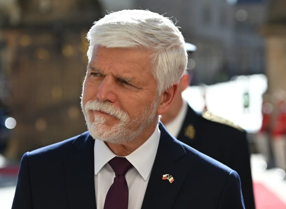 Cseh parlament szűkíti az elnök külpolitikai jogköreit