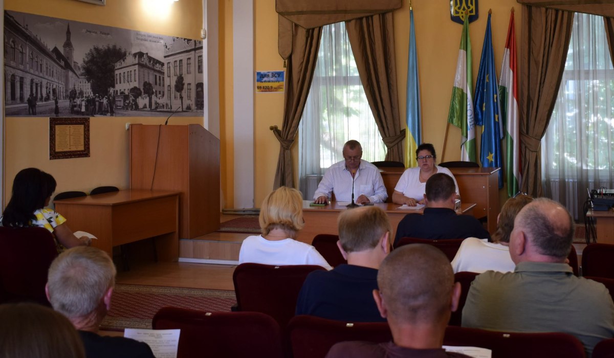 Új támogatások és fejlesztések a beregszászi végrehajtó bizottság ülésén