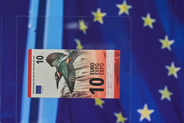 Megújul az euró: választás előtt állnak az új bankjegyek dizájnjai