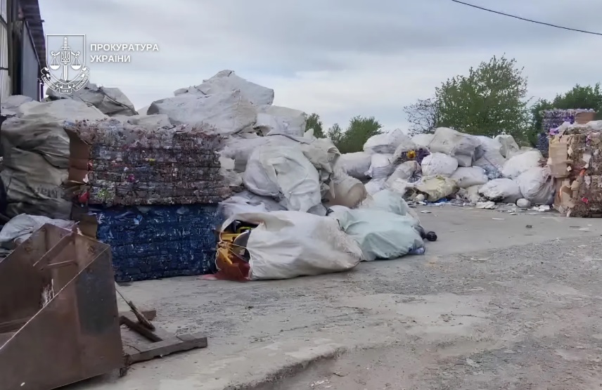 Leleplezés: Így keresett százezreket a városi szeméttelepen egy ungvári képviselő