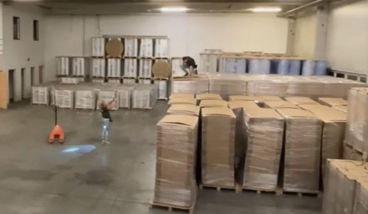 Külföldi állampolgárok üzemeltették a szabolcsi illegális cigarettagyárat nagy károkat okozva