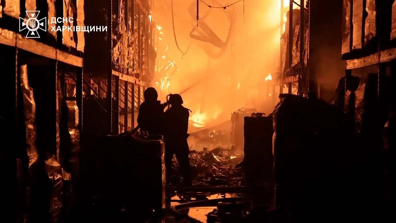 Irányított bombatámadás sújtotta Harkivot, halálos áldozat és sérültek
