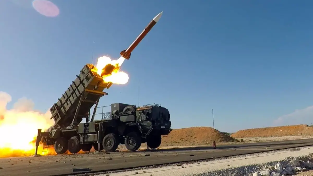 Közösen gyártják az ukrán Patriot-rakétákat az amerikai Raytheonnal