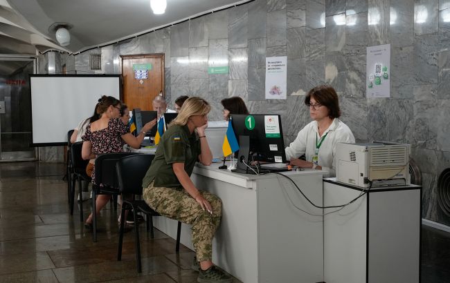Ingyenesen újítják meg a jogosítványokat és forgalmi engedélyeket az orosz fogságból szabadult ukránoknak